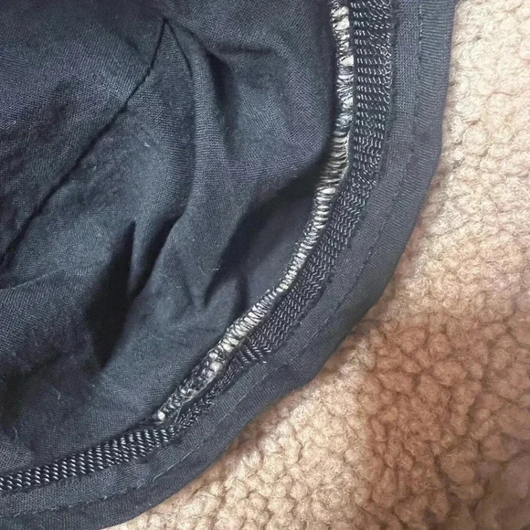 CC EXCLUSIVES SHERPA BUCKET HAT PREOWNED EUC - Picture 7 of 8